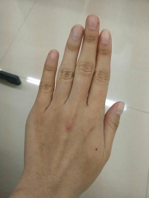手指根粗指尖细代表什么 指跟粗值尖细人缘好