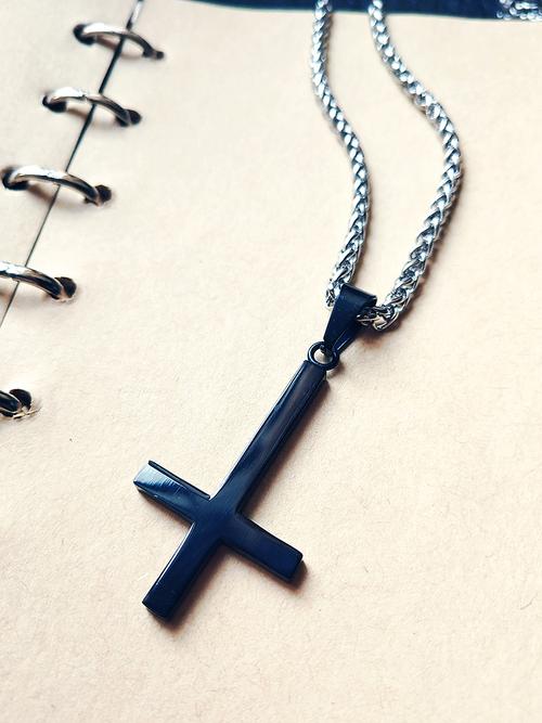 十字架项链有什么含义 十字架项链有什么含义：