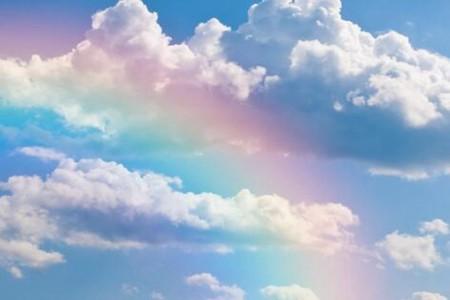 孕妇梦见彩虹挂在天空 一、孕妇梦见彩虹是什么意思，暗示正在寻求真正的自我