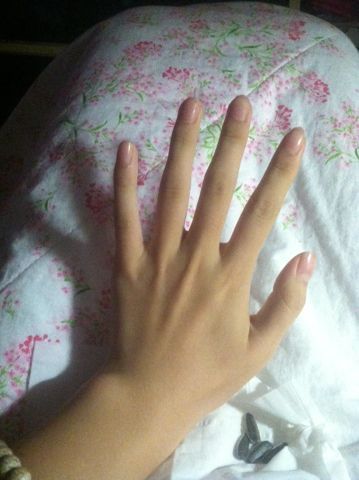 女人手指根粗手指尖细 女人手指根粗 手指尖细