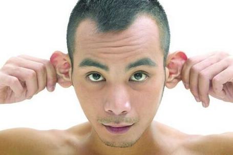 耳垂大的男人面相性格分析 耳垂大的人性格好