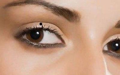 眼皮有痣代表什么 上眼皮位置有痣