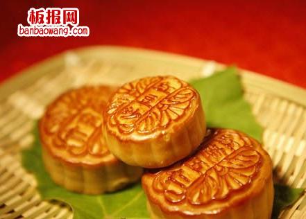 中秋节吃月饼的起因来历是什么 中秋节吃月饼的来历